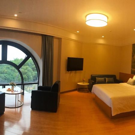 Linjiang International Cruise Hotel Baoyang Road Shanghai Exterior photo