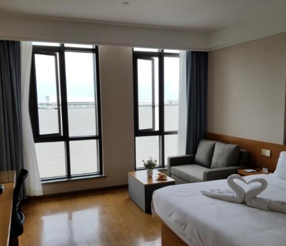 Linjiang International Cruise Hotel Baoyang Road Shanghai Exterior photo