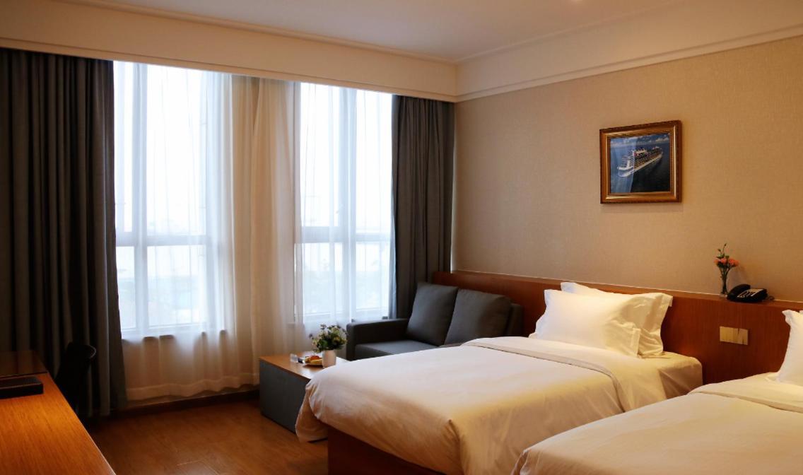 Linjiang International Cruise Hotel Baoyang Road Shanghai Exterior photo